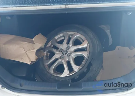 2017 Toyota Yaris Ia z USA, uszkodzony, nr VIN 3MYDLBYV8HY155094